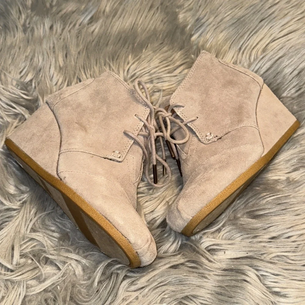 Toms boot features